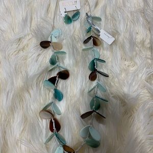 Necklace and earring set